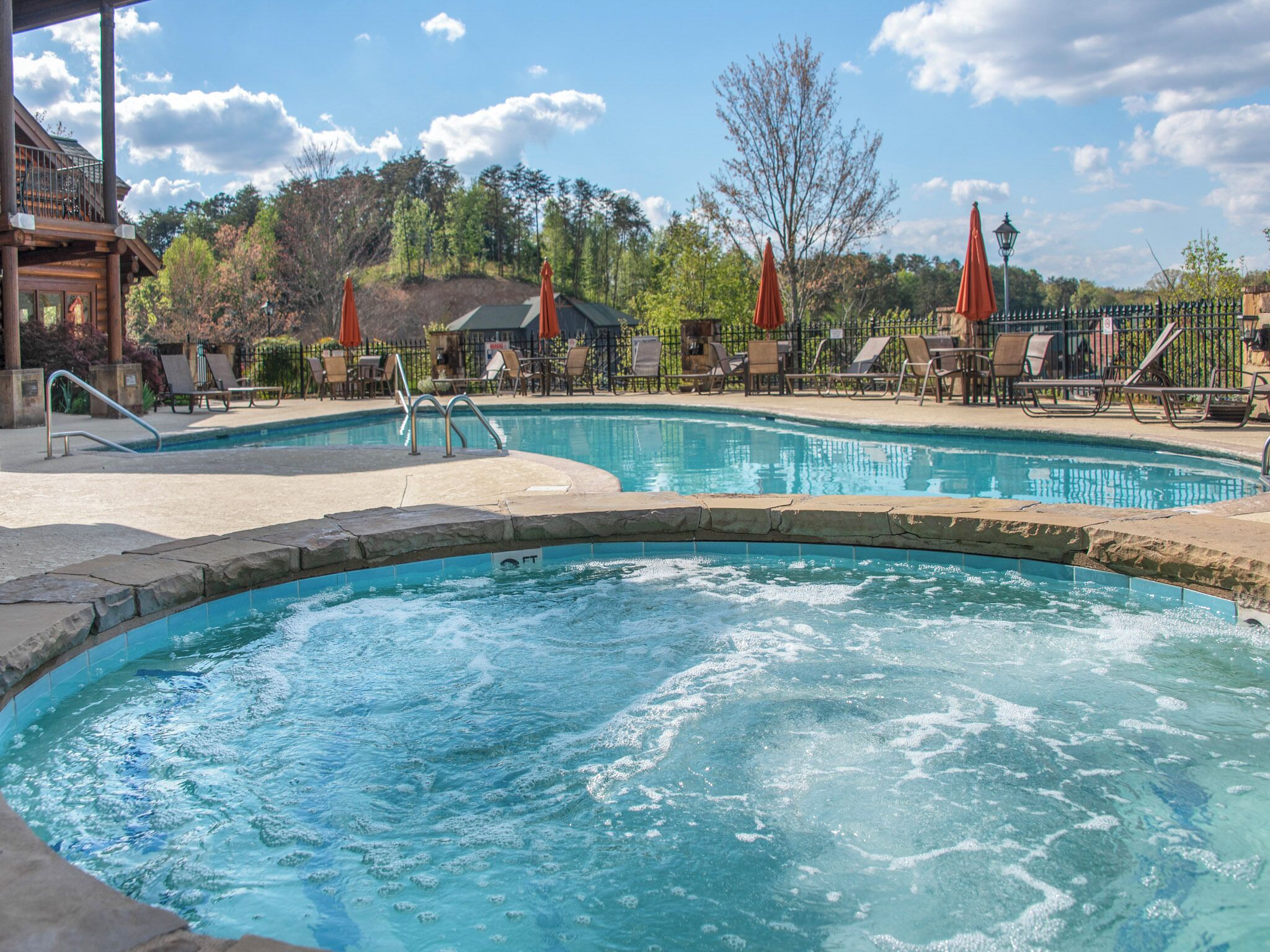 Condo (3 Bedrooms) | Property amenity