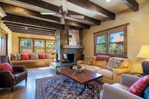 House (3 Bedrooms) | Front of property - Casa Mapache by Kokopelli Property Management (Santa Fe)