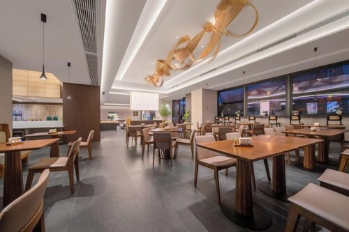 Hexi Hotel (Tongliang Wanda Plaza Branch)