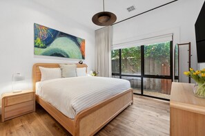 6 quartos, ferros/tábuas de passar roupa, Wi-Fi de cortesia