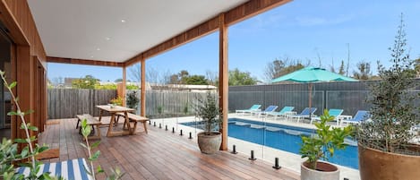 Piscine extérieure, piscine chauffée