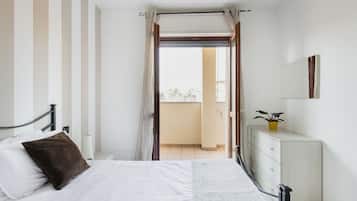 1 chambre, fer et planche Ă  repasser, Wi-Fi, draps fournis