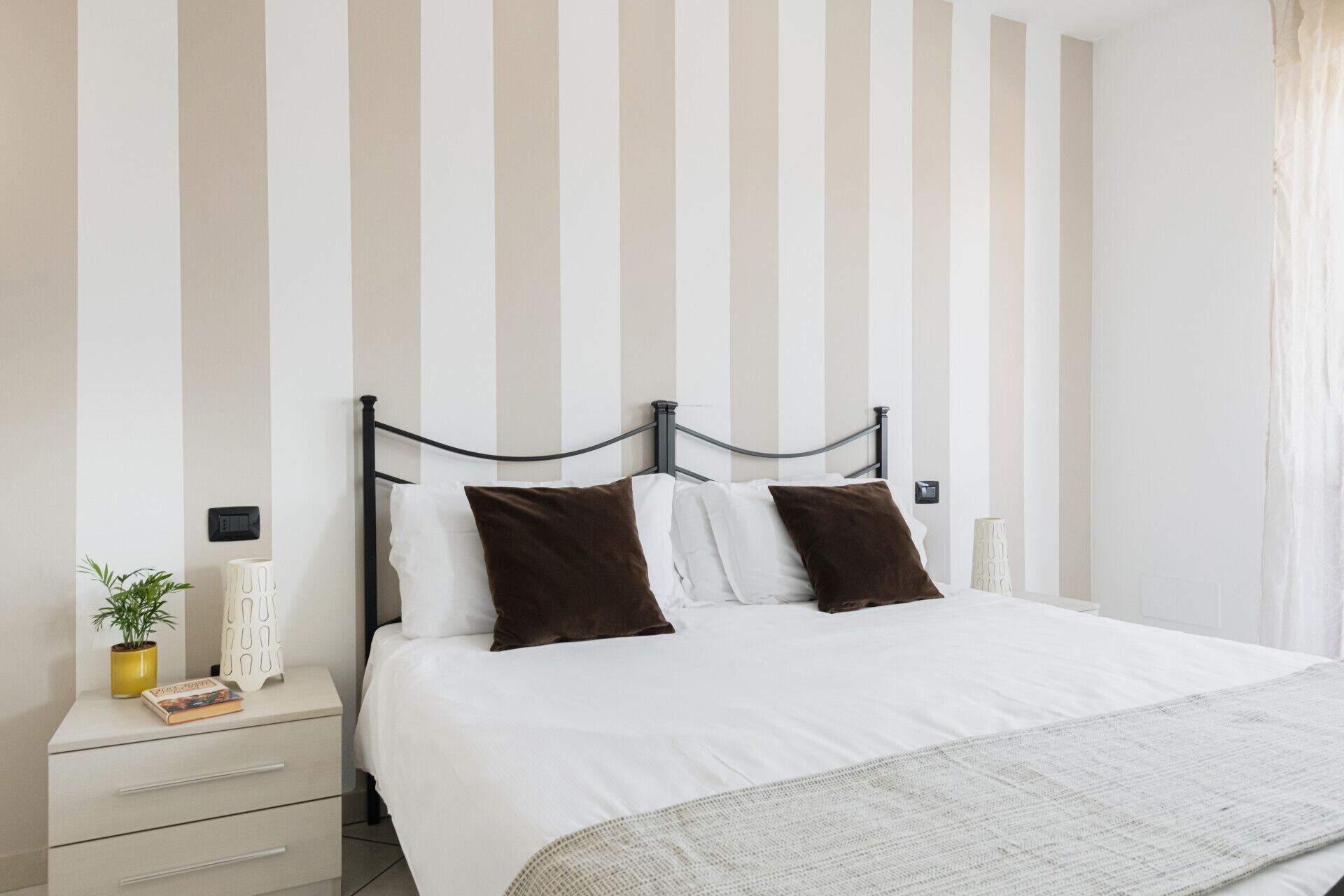 1 chambre, fer et planche à repasser, Wi-Fi, draps fournis