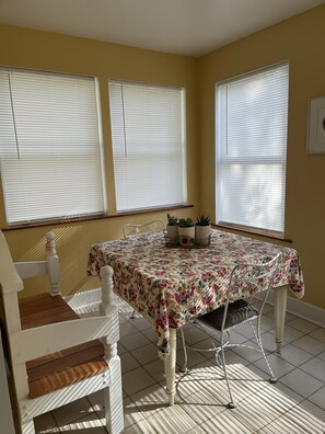 تناول الطعام