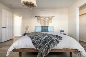 4 bedrooms, free WiFi, bed sheets - The Blue Cactus Ranch - Pool and Spa (Joshua Tree)
