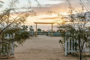 Sports court - The Blue Cactus Ranch - Pool and Spa (Joshua Tree)