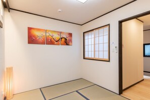 House | Free WiFi, bed sheets - Yadoya Ryusenjicho (Tokyo)