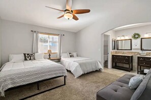 3 habitaciones, escritorio, wifi gratis y ropa de cama 