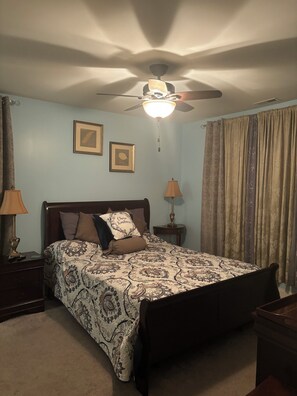 3 soverom, strykejern/-brett, wi-fi og sengetøy