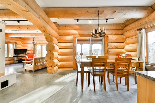 Log House - Sauna - View on Mont-Tremblant