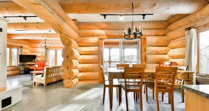 Log House - Sauna - View on Mont-Tremblant