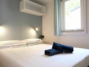 3 makuuhuonetta, vauvan matkasänky, ilmainen Wi-Fi, vuodevaatteet