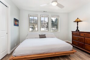 2 dormitorios, tabla de planchar con plancha, wifi gratis y ropa de cama