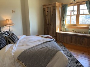 7 Schlafzimmer, Reisekinderbett, kostenloses WLAN, Bettwäsche