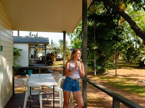 2 Bedrooms Deluxe - Sleeps 5 | Terrace/patio - BIG4 Breeze Holiday Parks - Katherine (Cossack)