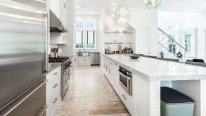 House, 6 Bedrooms | Private kitchen - 21 Bluejack Street By Dune Vacation Rentals (Santa Rosa Beach)