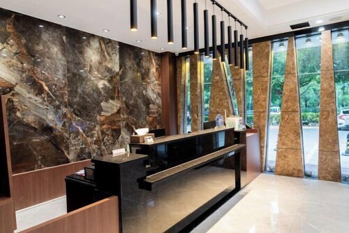 Haiyuewan Business Hotel