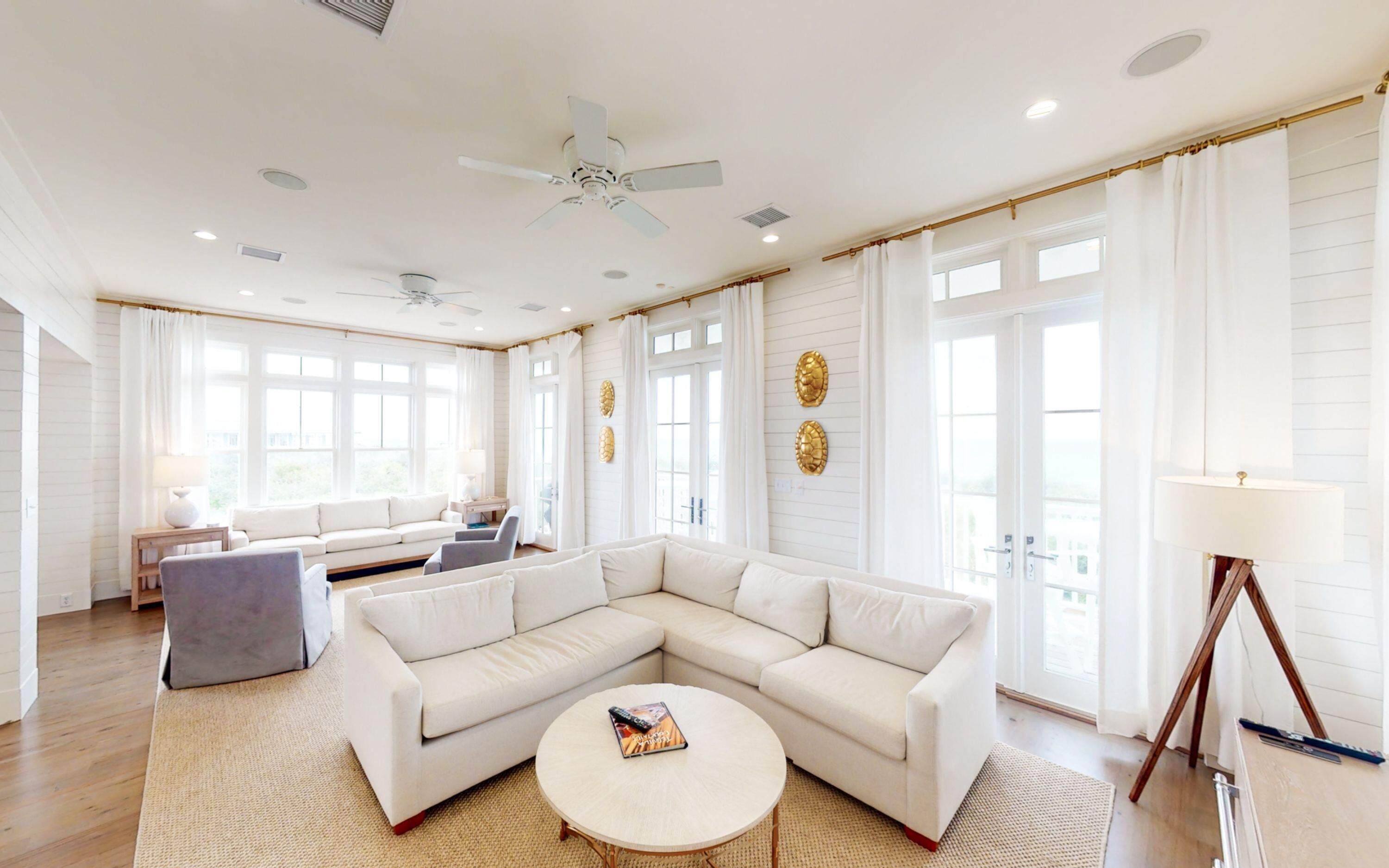 House, 4 Bedrooms | Living room