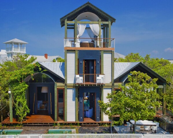 House, 4 Bedrooms | Exterior