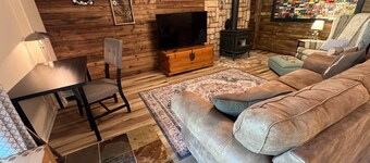Log Cabin Close to Trails & Snow Canyon State Park