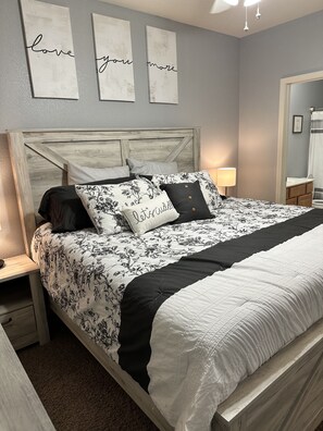 2 bedrooms, iron/ironing board, free WiFi, bed sheets