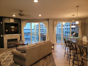 Smart-TV, peis og DVD-spiller