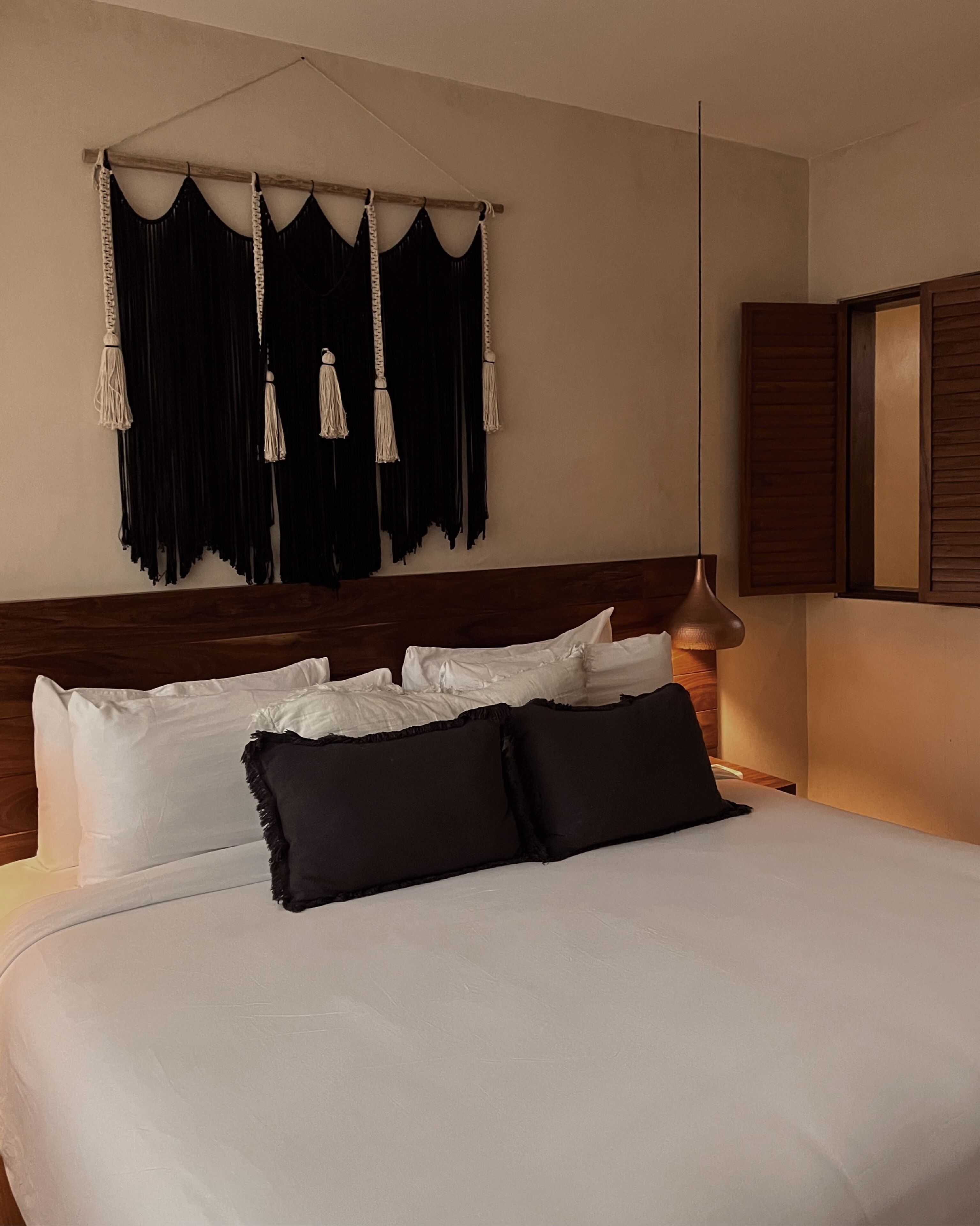 deluxe room | 1 bedroom, premium bedding, down duvets, memory-foam beds