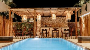 Poolside bar - Majaro Apartments (Tulum)