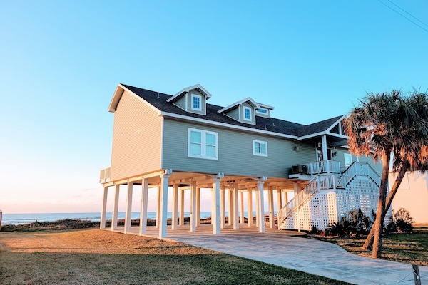 Sitting right on the beach with plenty of space under the house.