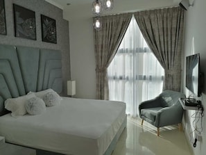 1 bedroom, in-room safe, iron/ironing board, free WiFi