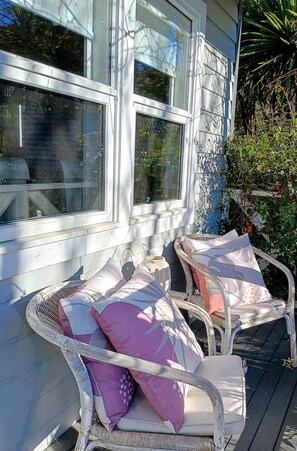Terrace/patio - Candlebark Cottage - Private spa retreat (Hepburn)