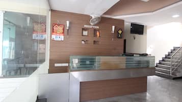 Quầy tiếp tân