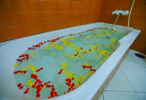 Deluxe Double Room | Bathroom | Shower, towels - KVR Hotels (Karur)
