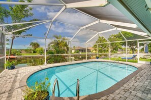 A heated pool - 'Villa Sol Mate' - Waterfront Cape Coral Home! (Cape Coral)