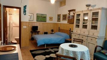 1 sovrum, internet och sÀngklÀder