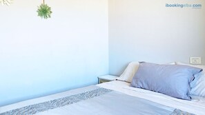 3 bedrooms, iron/ironing board, WiFi