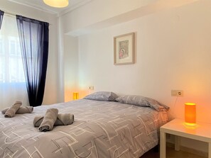 2 camere, ferro/asse da stiro, Wi-Fi gratuito, lenzuola