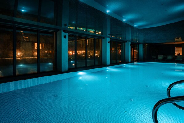 2 indoor pools, seasonal outdoor pool, pool umbrellas, sun loungers