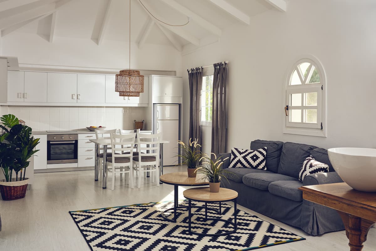 Villa Comfort | Area soggiorno | Smart TV 25 pollici con canali satellitari, TV