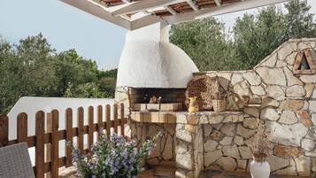 Kawasan BBQ/berkelah