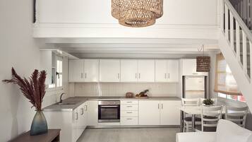 City Villa | Ruang tamu | 25 inci sebuah televisyen pintar dengan satelit, TV