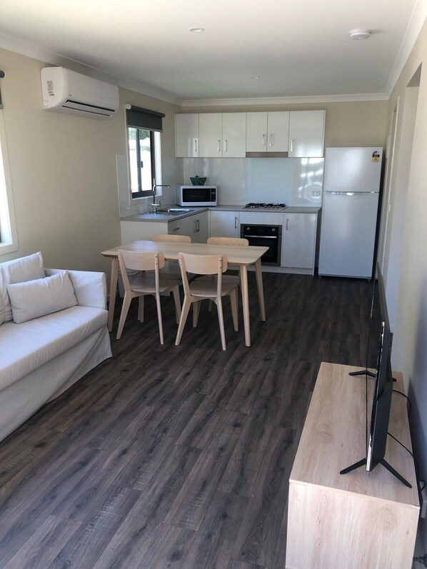 Interior - Beachside Somers ..... close to the General Store (Somers)