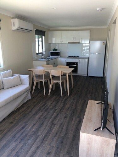 Beachside Somers ..... close to the General Store