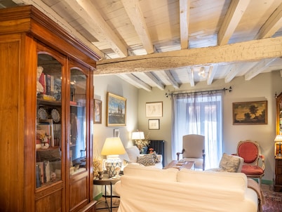 Encantadora Casa de Pueblo con 5 Hab. en Burgos