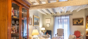 Charming Village House with 5 Rooms in Burgos