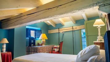 5 habitaciones, tabla de planchar con plancha y wifi gratis