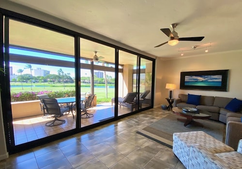 Large, Spacious Ground floor Golf Course View Unit Inquire for Apr-June specials