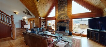 Larkspur Luxury - Crested Butte