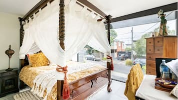 1 habitación, escritorio y insonorización