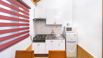 Basic Room, 1 Bedroom (103(PET)) | 1 bedroom, free WiFi